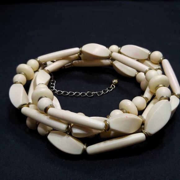 Chico’s Long Beige Beaded Necklace 52” Gold Tone Spacers Layered Boho Style - Picture 4 of 8